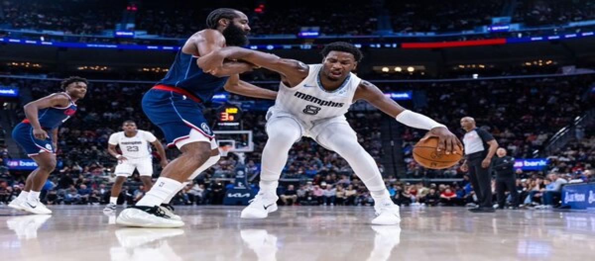 英超积分榜形势分析:争冠与保级的激烈角逐